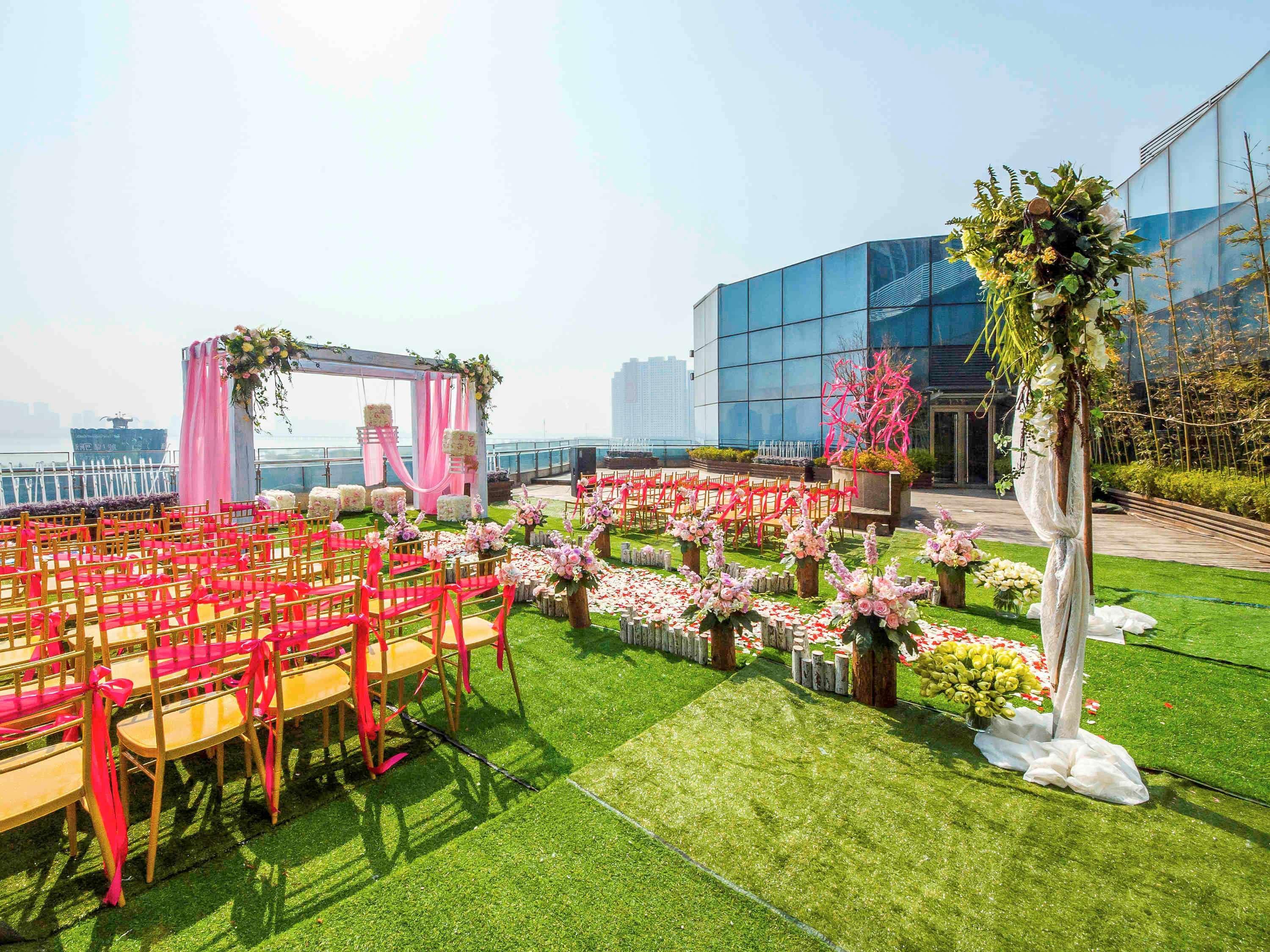 Pullman Linyi Lushang Exterior photo