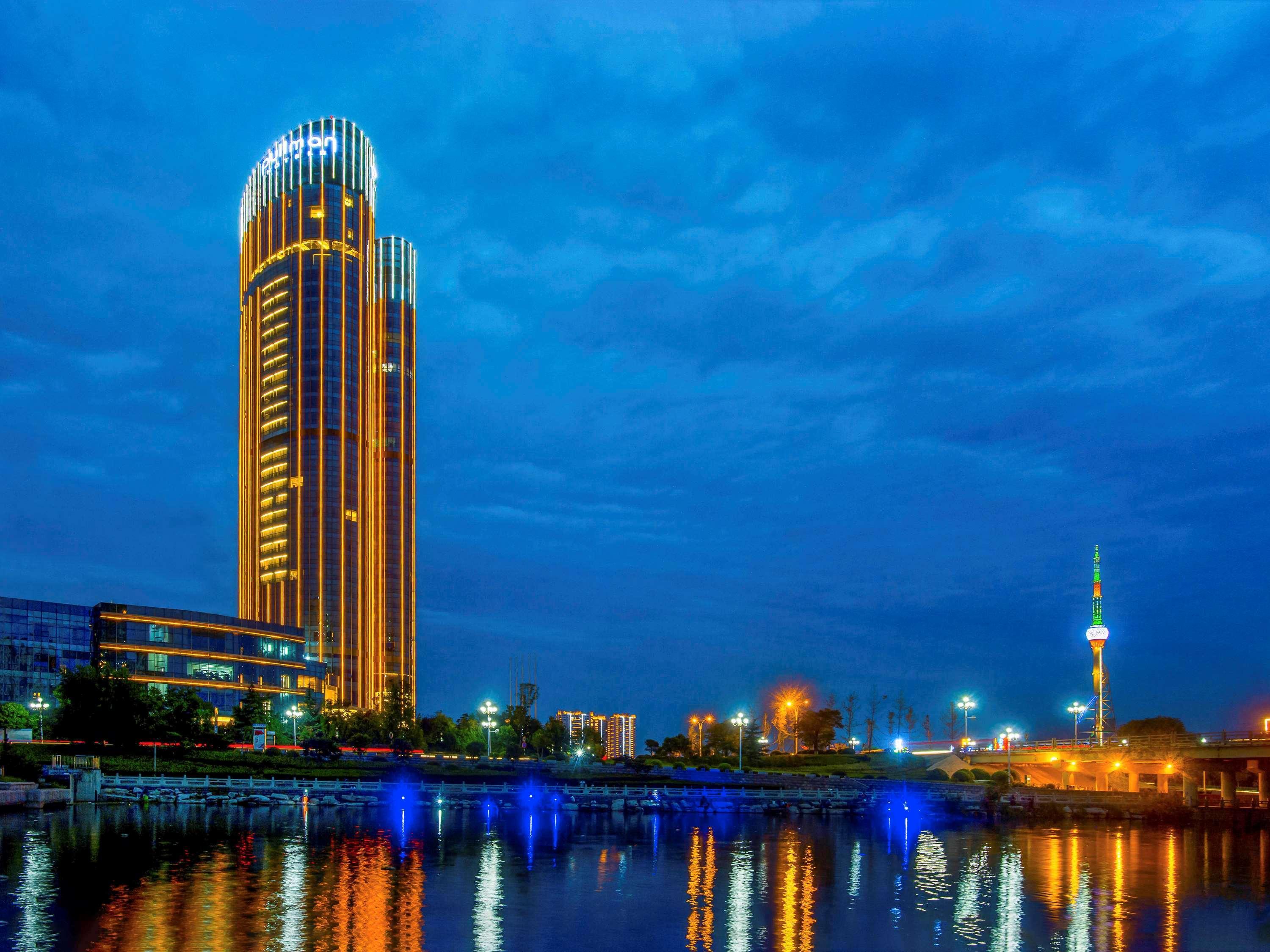 Pullman Linyi Lushang Exterior photo