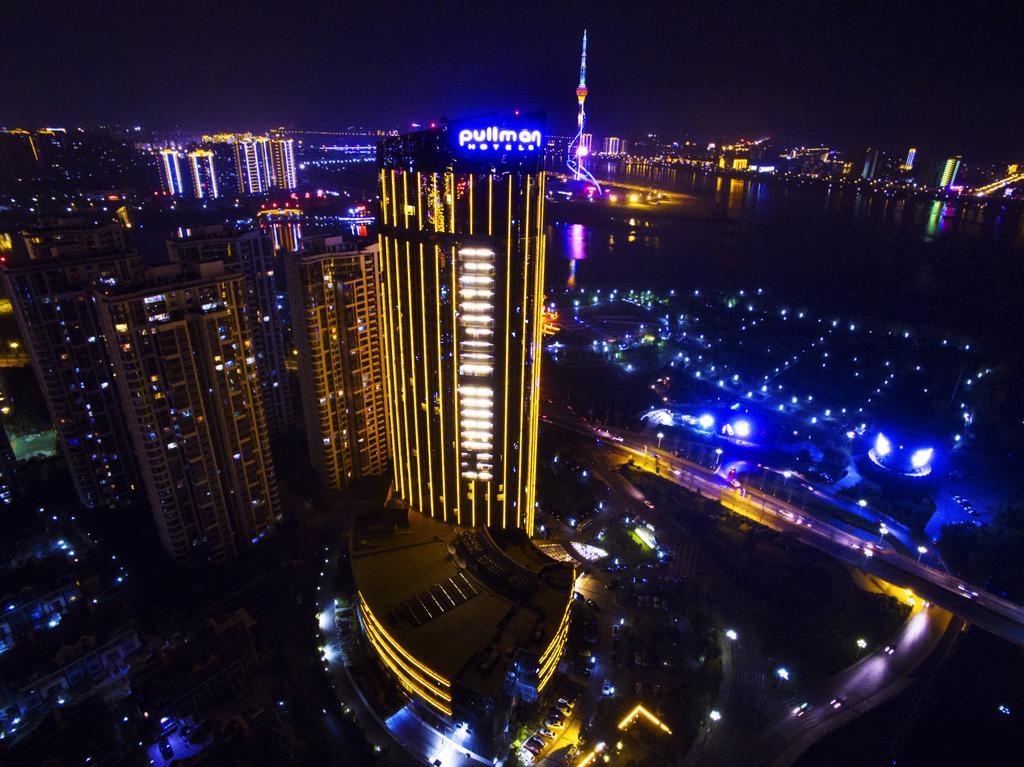 Pullman Linyi Lushang Exterior photo