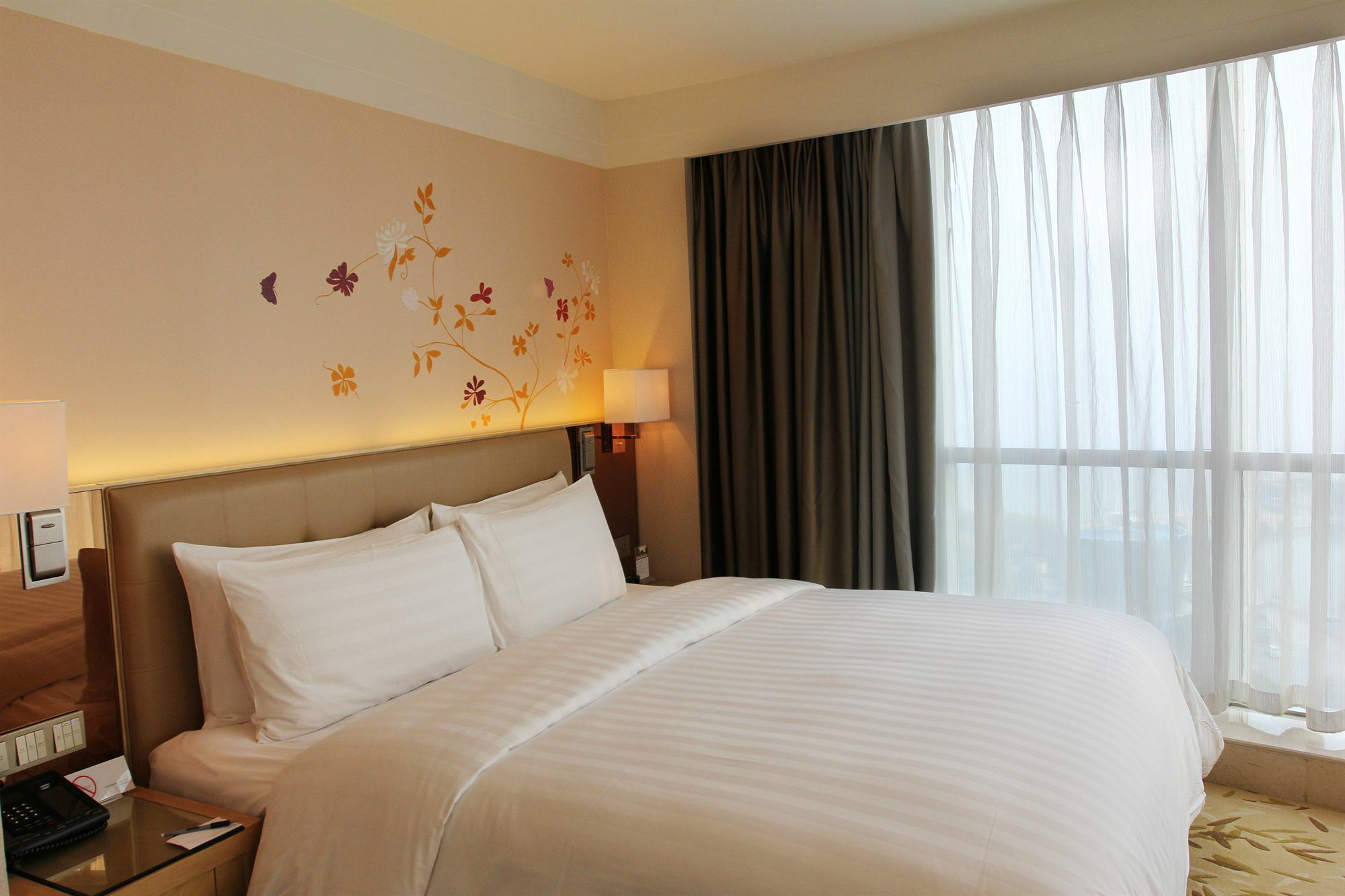 Pullman Linyi Lushang Exterior photo