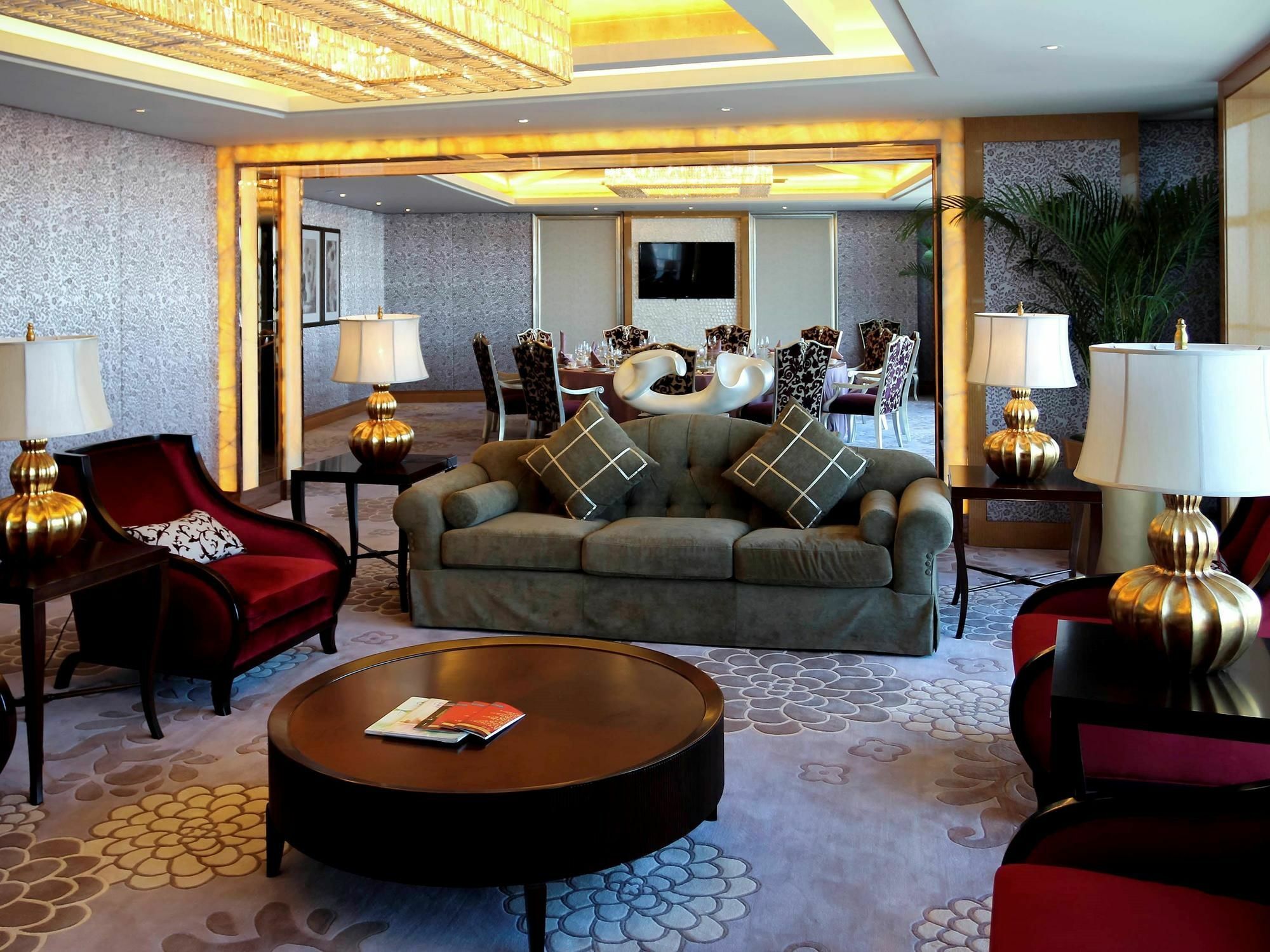 Pullman Linyi Lushang Exterior photo
